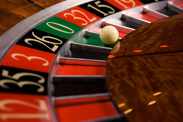 8ii mobile app interface showing slot games and live casino options